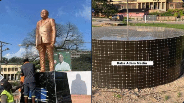 The statue of Akufo-Addo and the new structure