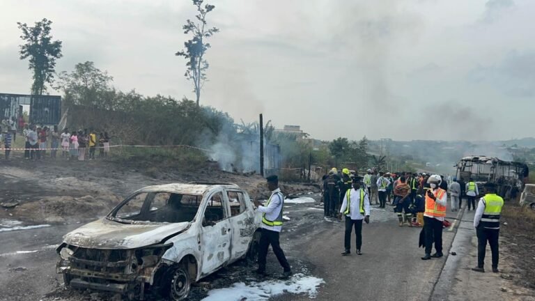 Photos – 3 dead, several injured following a fuel tanker explosion
