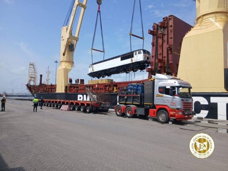 Mahama gov’t buys 1970s-era British trains for Ghana Railway Authority – Minority blows alarm