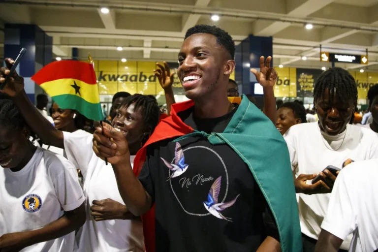 Eddie Nketiah on the verge of switching allegiance to play for Ghana